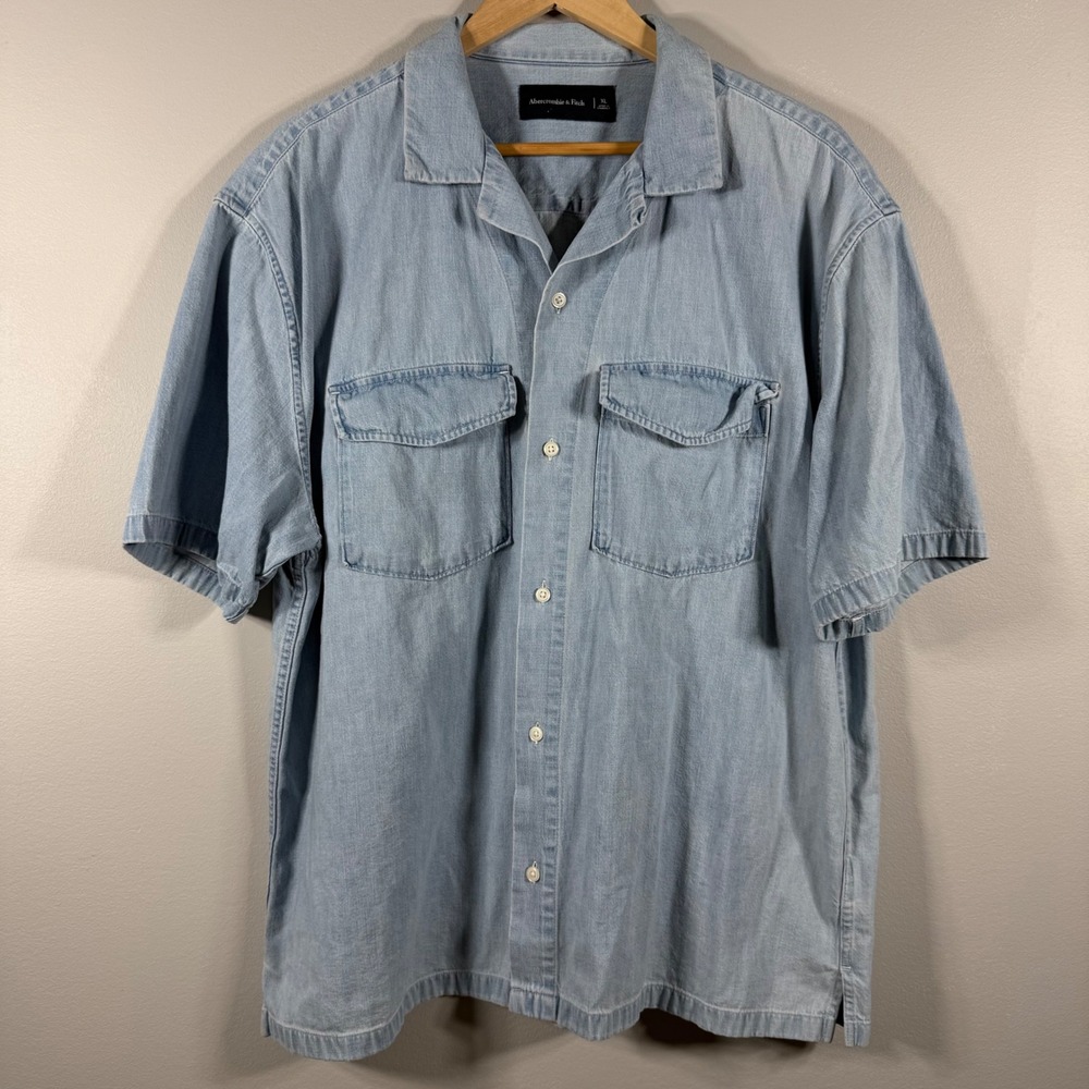 Abercrombie & Fitch Dual Pocket Short Sleeve Denim Shirt Light Wash Blue XL